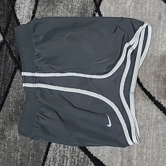 NIKE DRI-FIT SWOOSH LOGO LINED MESH ATHLETIC RUNNING SHORTS - Picture 8 of 11